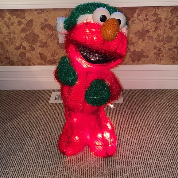 Sesame Street Holiday Sesame Street 8 Elmo Lighted Sculpture Poshmark